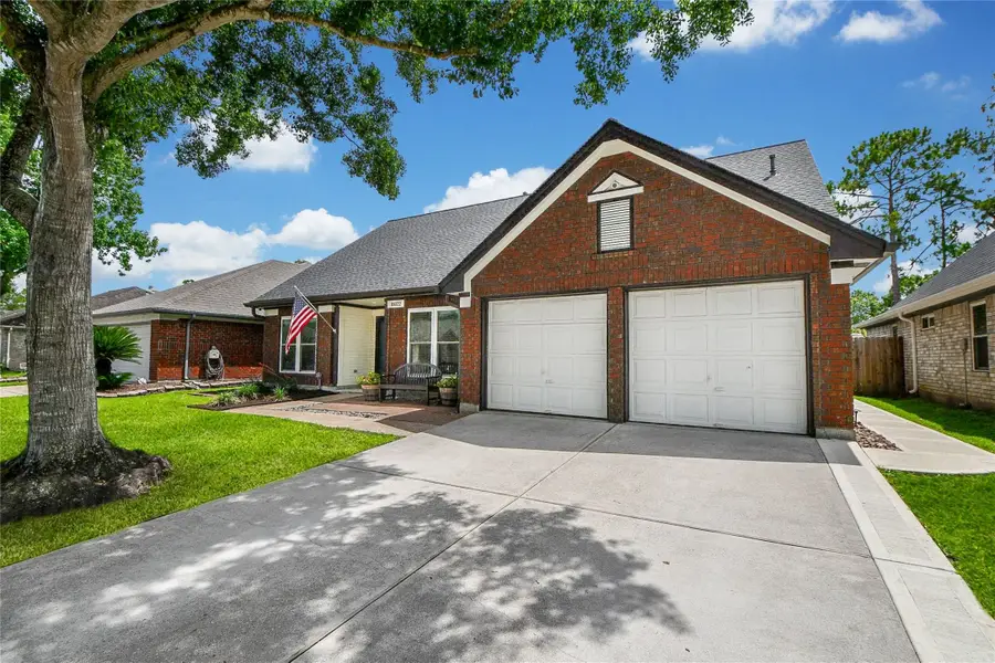 16022 Surrey Woods Drive, Friendswood, TX 77546 - #3