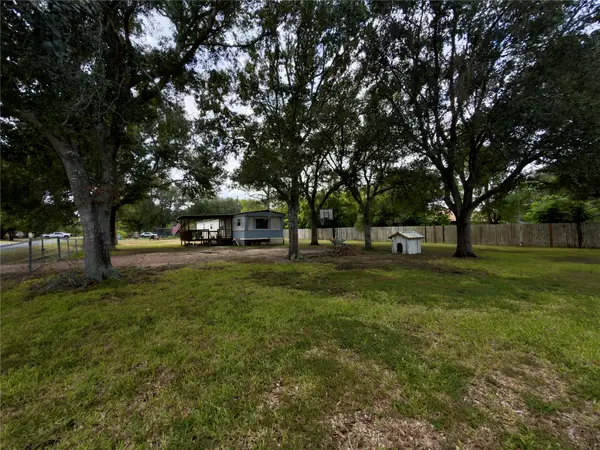 128 Julius Street, El Campo, TX 77437