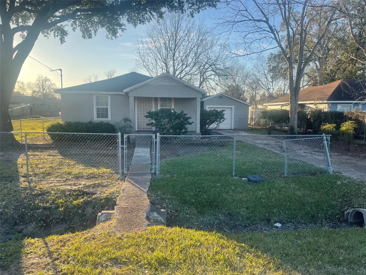 7407 Hoffman Street, Houston, TX 77028 - Image #1