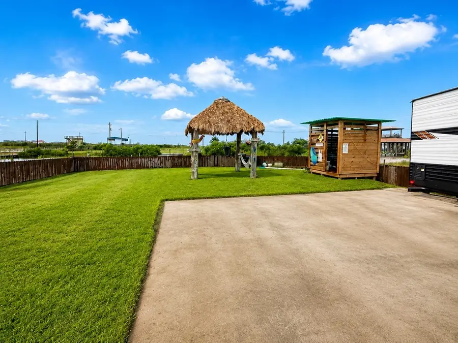 1123 Mabry, Gilchrist, TX 77617 - #3
