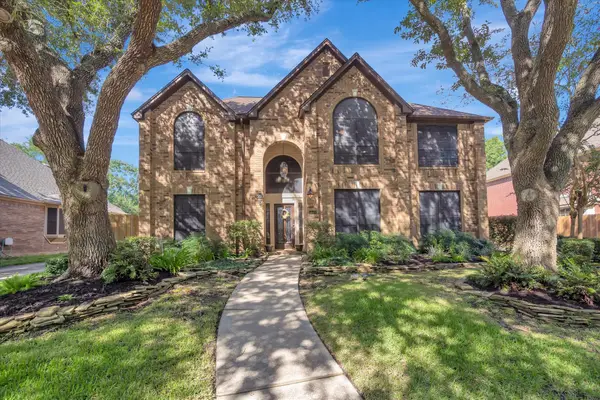 16531 Town Lake Court, Pasadena, TX 77059