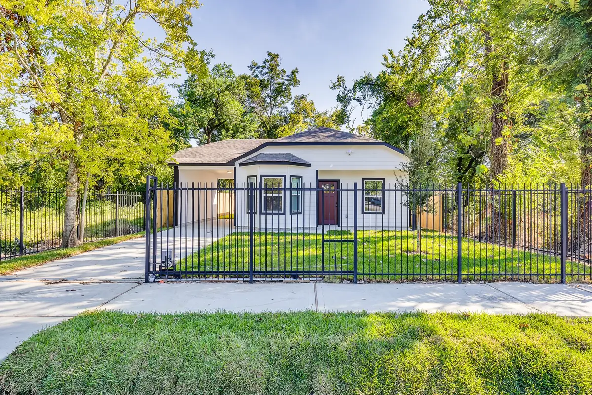 3206 Roland Street, Houston, TX 77026 - Image #1