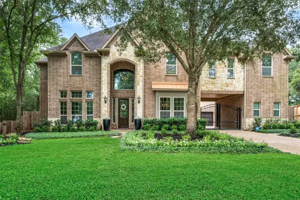 102 Pickerel Point, Montgomery, TX 77316