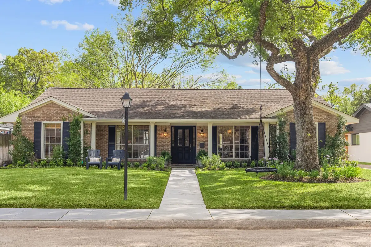 10011 Burgoyne Road, Houston, TX 77042 - #1