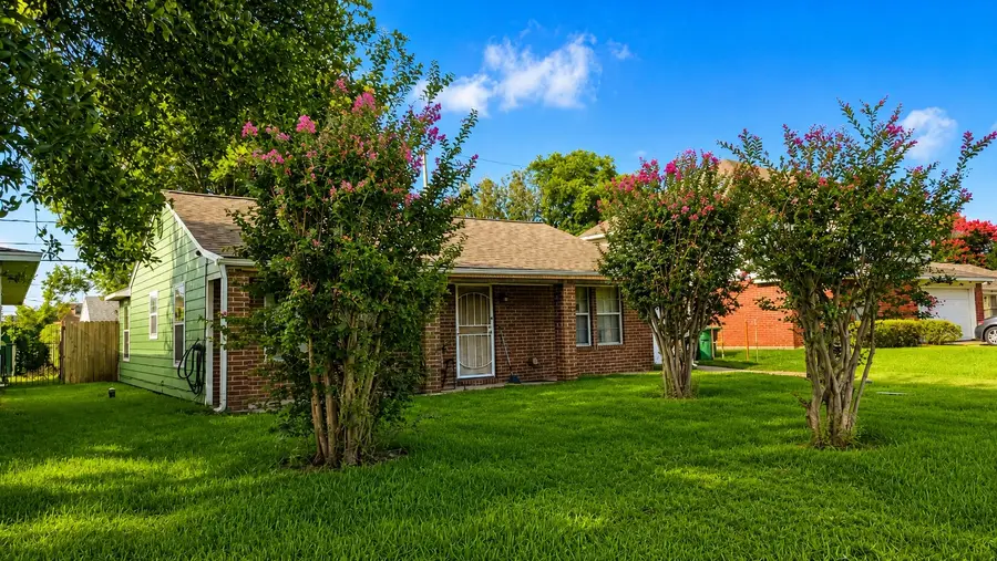 7622 Azalea Street, Houston, TX 77023 - #2