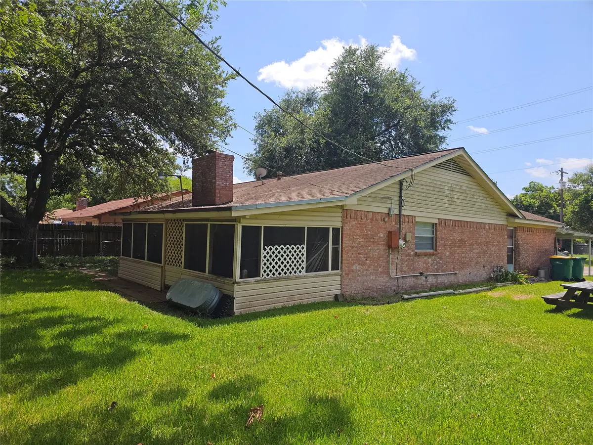 909 Lilac Street, La Marque, TX 77568 - #1
