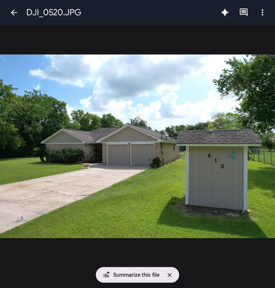 610 Avenue C, Alvin, TX 77511 - #3
