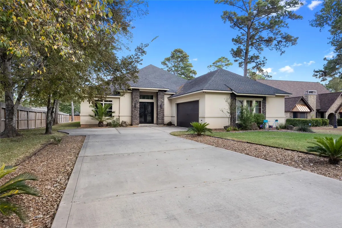 12122 Hawthorne Drive, Montgomery, TX 77356 - Image #1