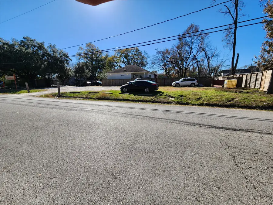 7935 Tower Street, Houston, TX 77088 - Image #2