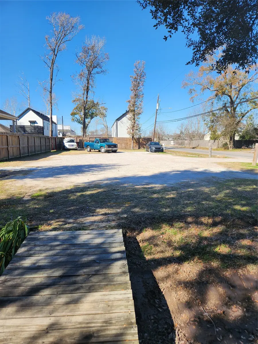 7935 Tower Street, Houston, TX 77088 - Image #3