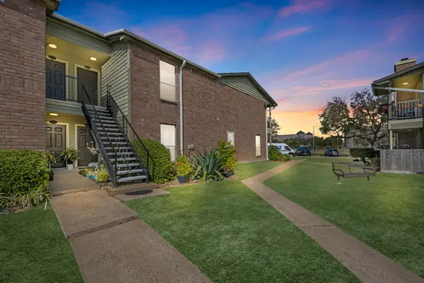 18800 Egret Bay Boulevard #804, Webster, TX 77058