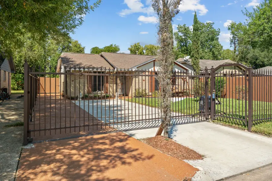 11055 Vailview Drive, Houston, TX 77016 - Image #2