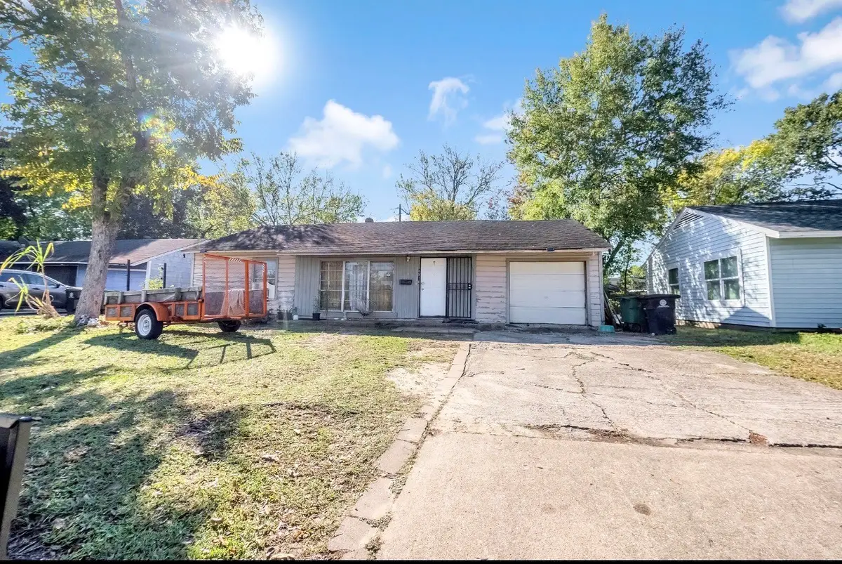5810 Southgood Street, Houston, TX 77033 - Image #1