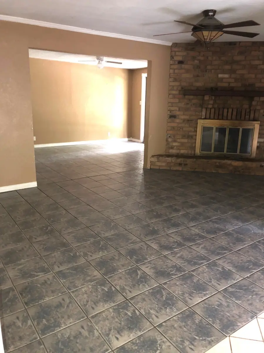 512 Camellia Avenue, Orange, TX 77630 - Image #2