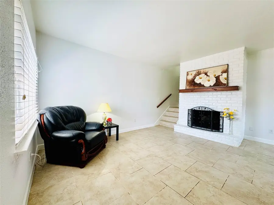 11127 Village Bend Lane #1127, Houston, TX 77072 - Image #3