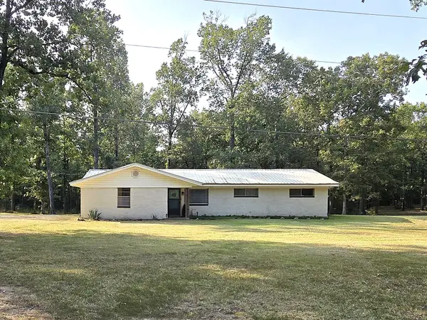 2295 Harley Golden Road, Huntington, TX 75949
