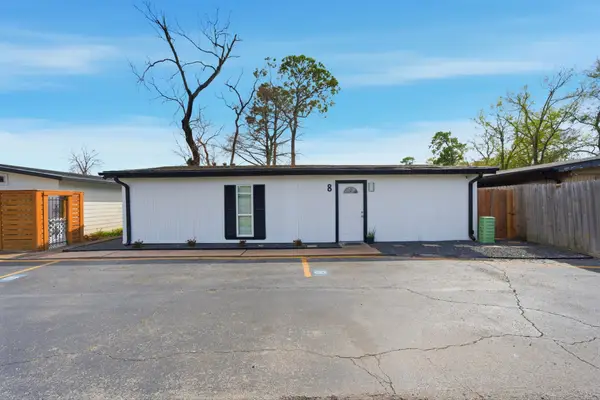 4102 Sherwood Lane #8, Houston, TX 77092