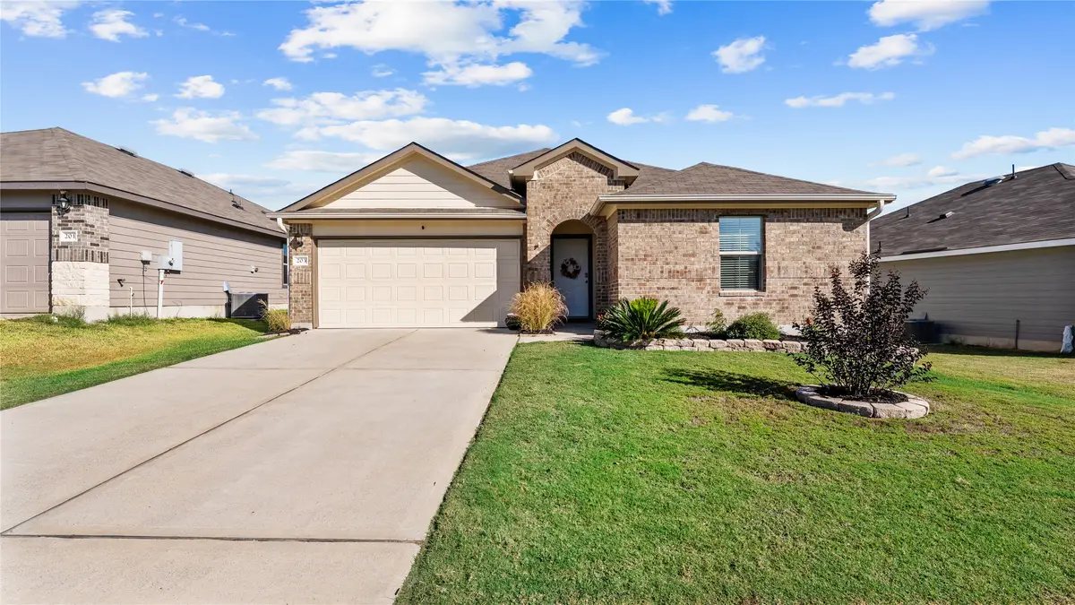 203 Blanco Drive, Huntsville, TX 77340 - Image #1