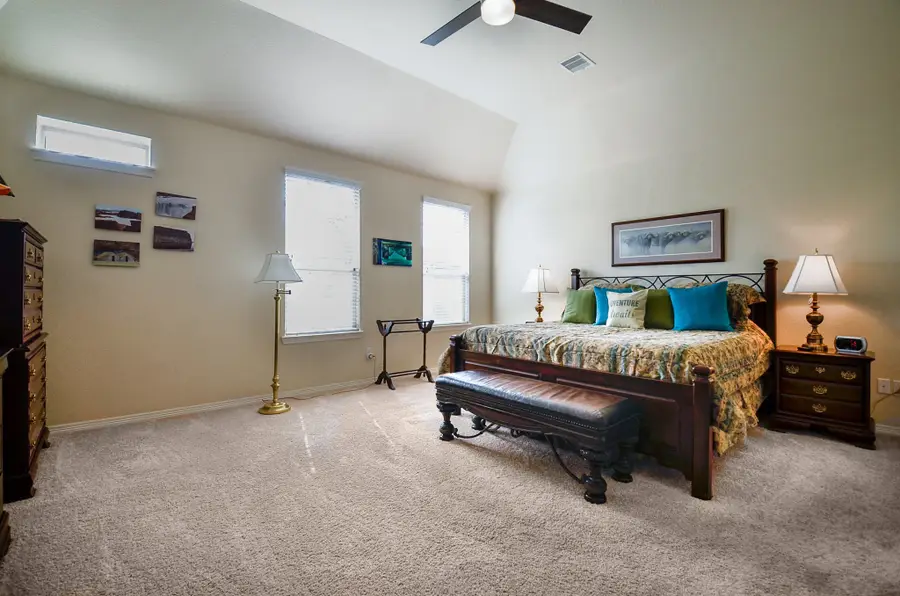 10602 Enclave Shadows Court, Houston, TX 77043 - Image #3