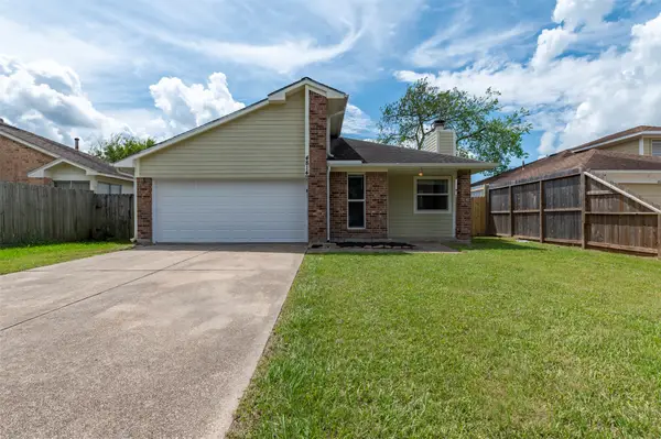 4814 Big Reef Drive, Bacliff, TX 77518