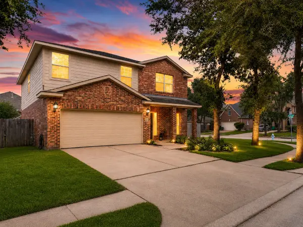 10427 Lyndon Meadows Drive, Houston, TX 77095