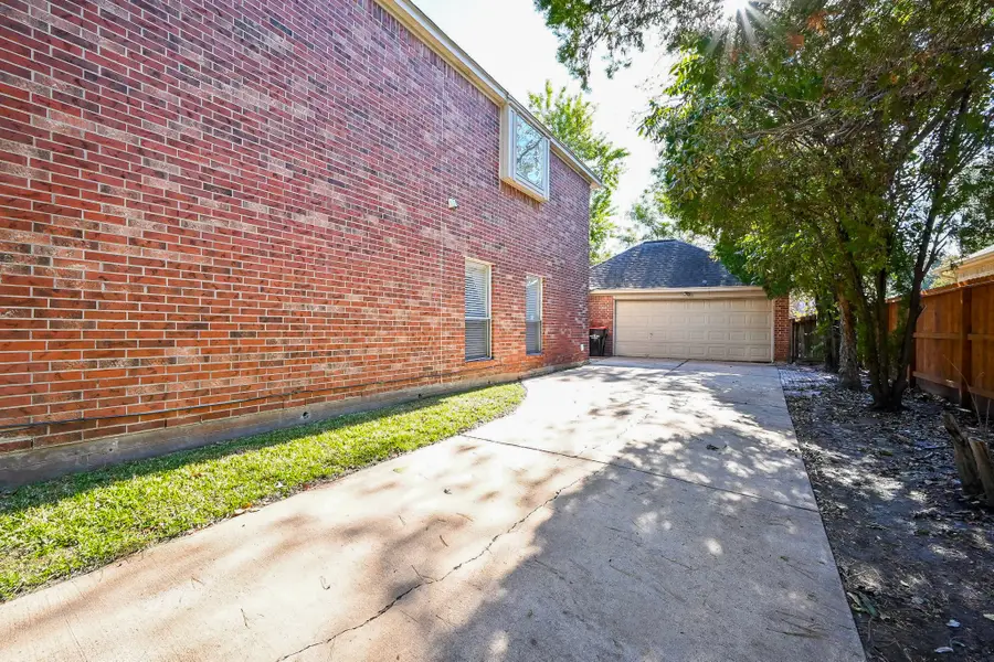 9731 New Kent Drive, Sugar Land, TX 77498 - #3