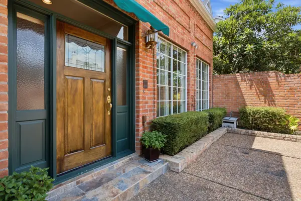 1422 Nantucket Drive #A, Houston, TX 77057