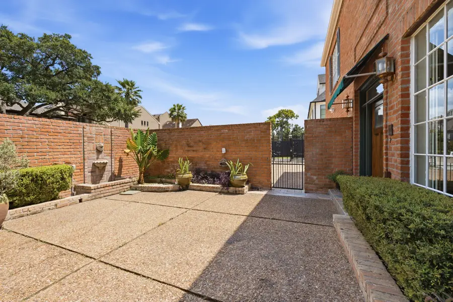 1422 Nantucket Drive #A, Houston, TX 77057 - #2