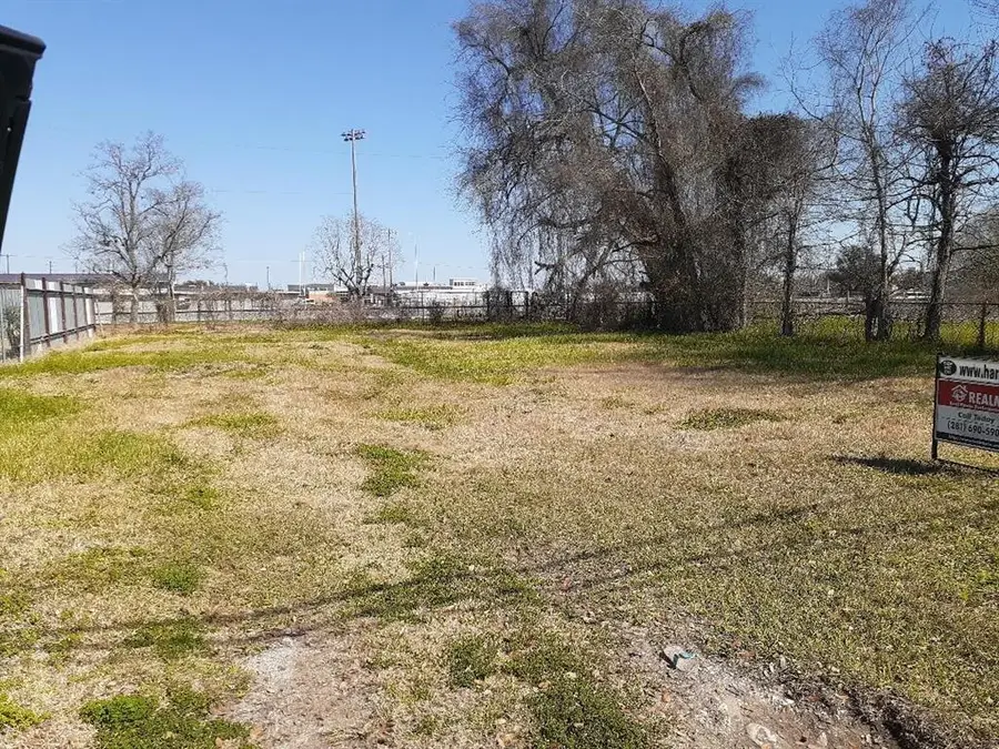 1112 Johnson Street, Baytown, TX 77520 - Image #3