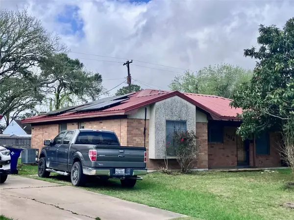 1313 N Noble Road, Texas City, TX 77591