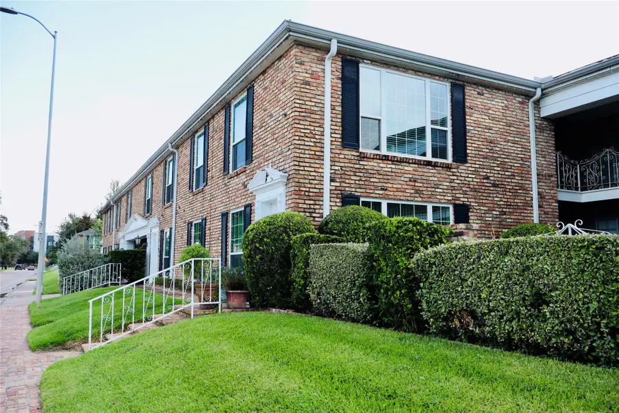2201 Fountain View Drive #5J, Houston, TX 77057 - #3
