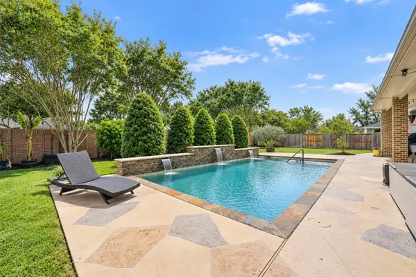 21214 Redcrest Manor Drive, Richmond, TX 77406