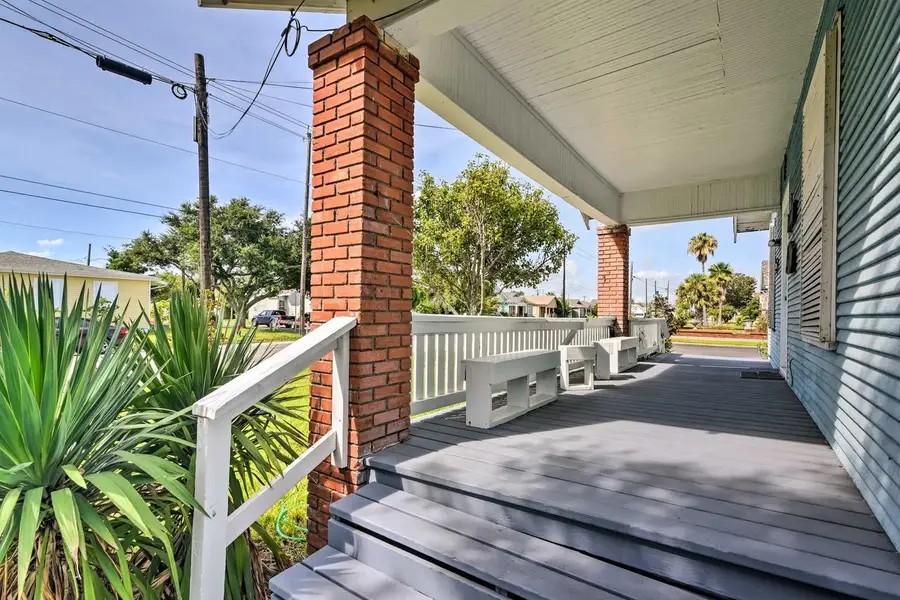 3928 Avenue S S, Galveston, TX 77550 - Image #2