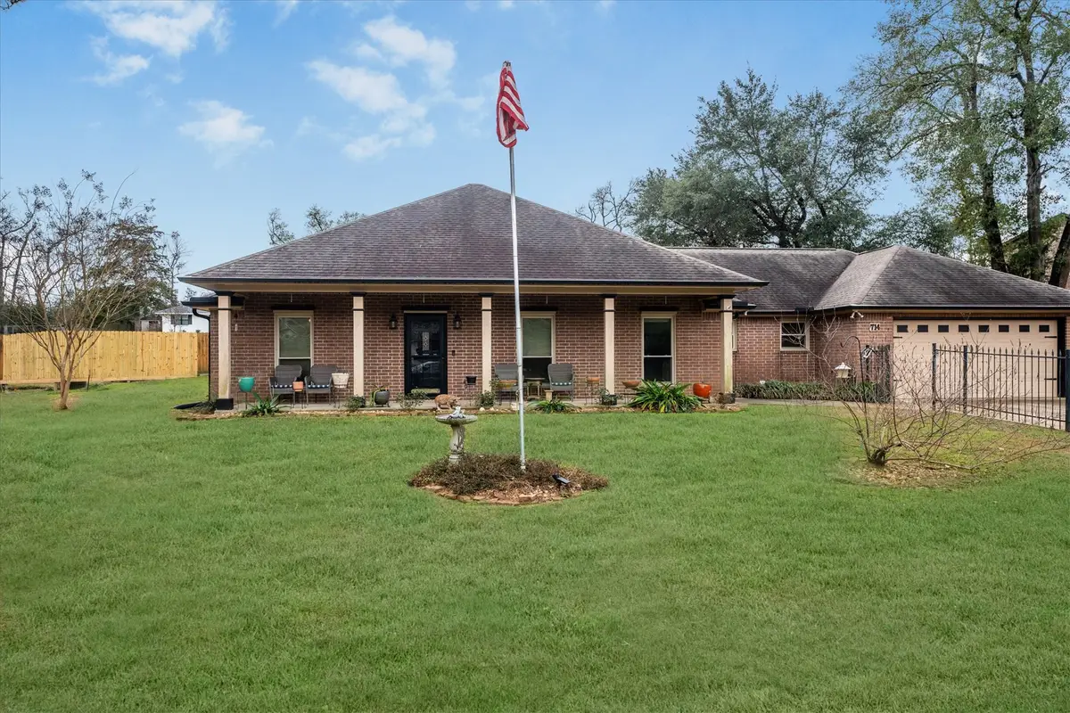 714 Quail Hollow Drive, Huntsville, TX 77340 - Image #1