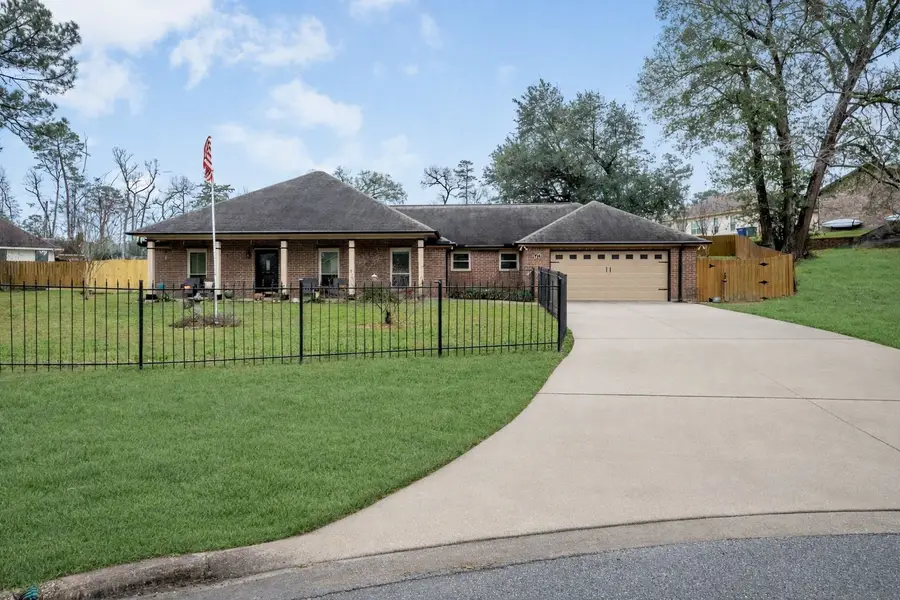 714 Quail Hollow Drive, Huntsville, TX 77340 - Image #2