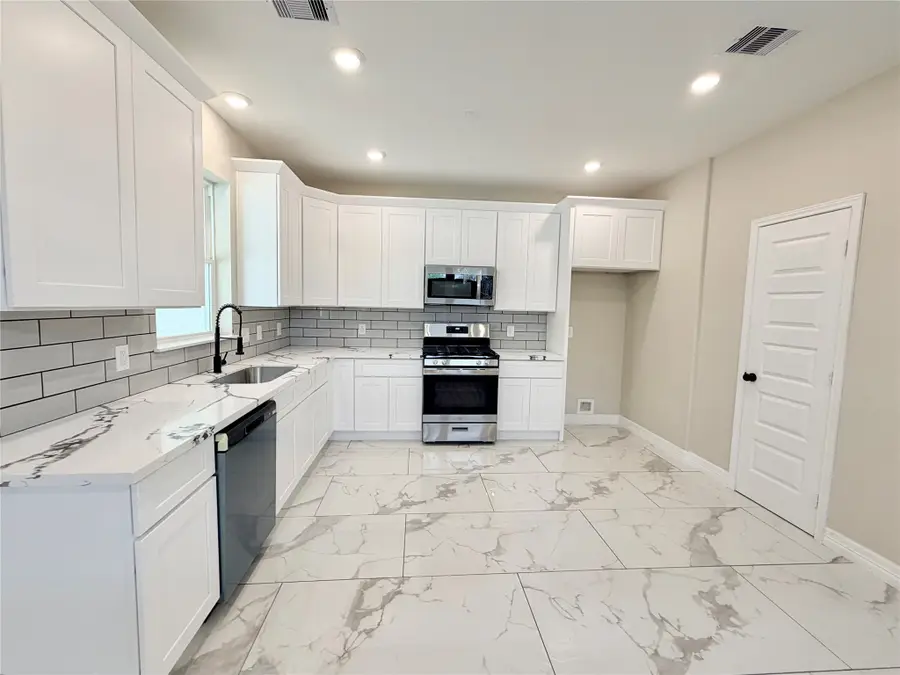 9303 Noel Street, Houston, TX 77033 - #3