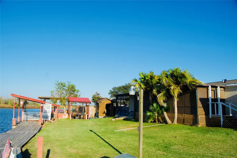 627 Port Road, Angleton, TX 77515 - Image #3