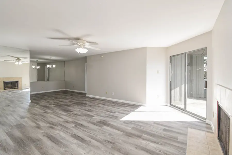 8787 Brae Acres Road #814, Houston, TX 77074 - Image #3