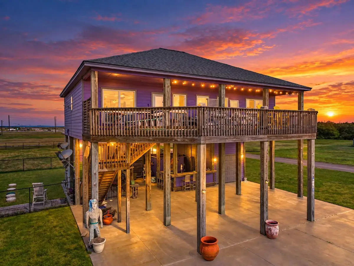205 Padre Island, Crystal Beach, TX 77650 - #1