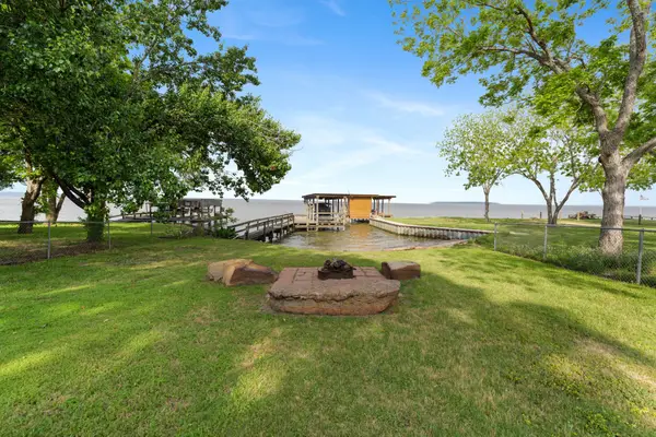 183 Lakeview Drive S, Livingston, TX 77351