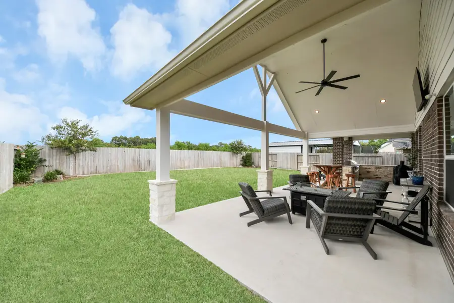 12119 Champions Forest Drive, Monterey Belvieu, TX 77535 - #2