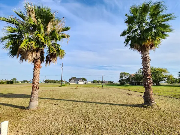 000 Mollnar Drive, Palacios, TX 77465