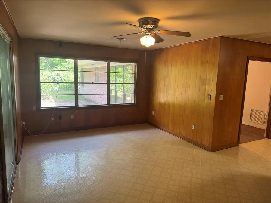 408 Oak Drive, Lake Jackson, TX 77566 - #3