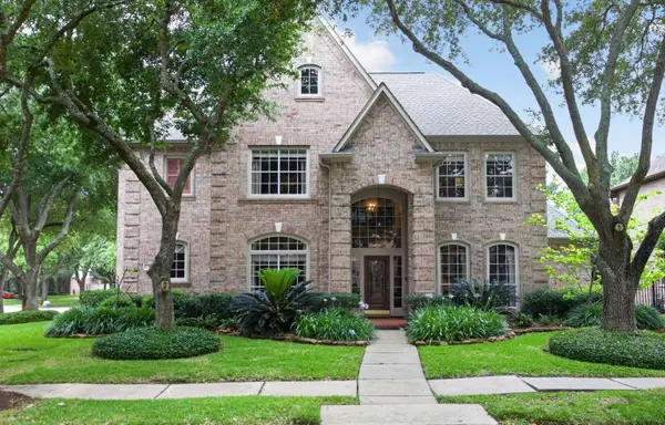 16 Pecan Gorge Court, Sugar Land, TX 77479