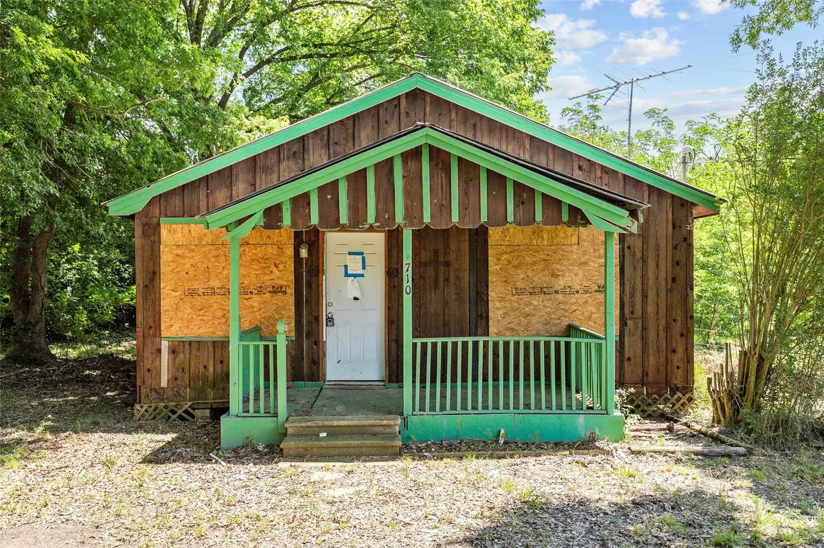 710 Black Street, Jasper, TX 75951 - #1