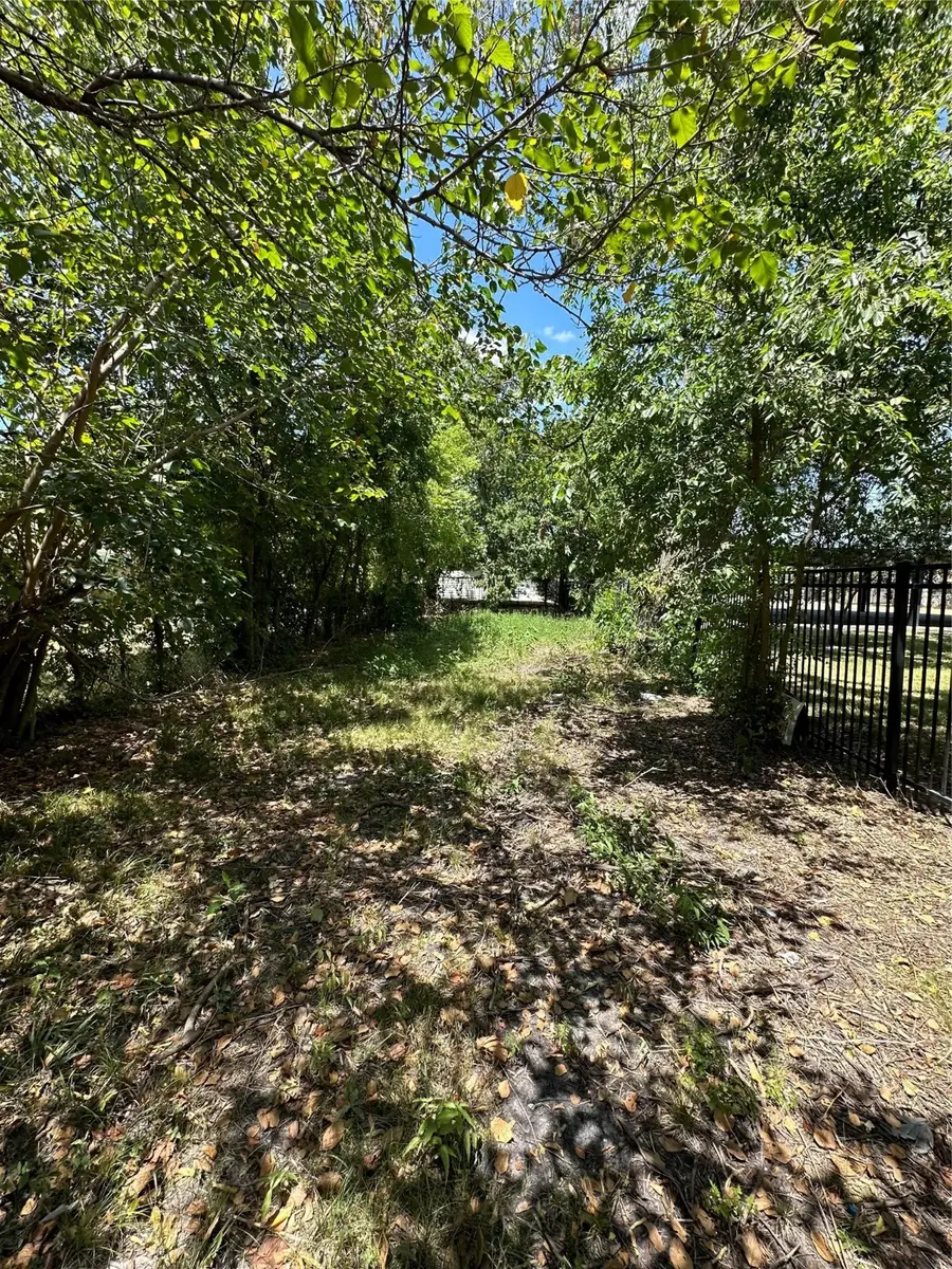 715 E 34th Street, Houston, TX 77022 - Image #2