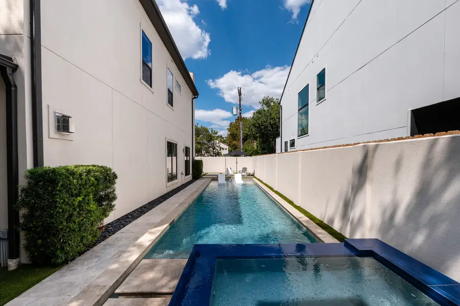 1409 Indiana Street, Houston, TX 77006 - Image #2