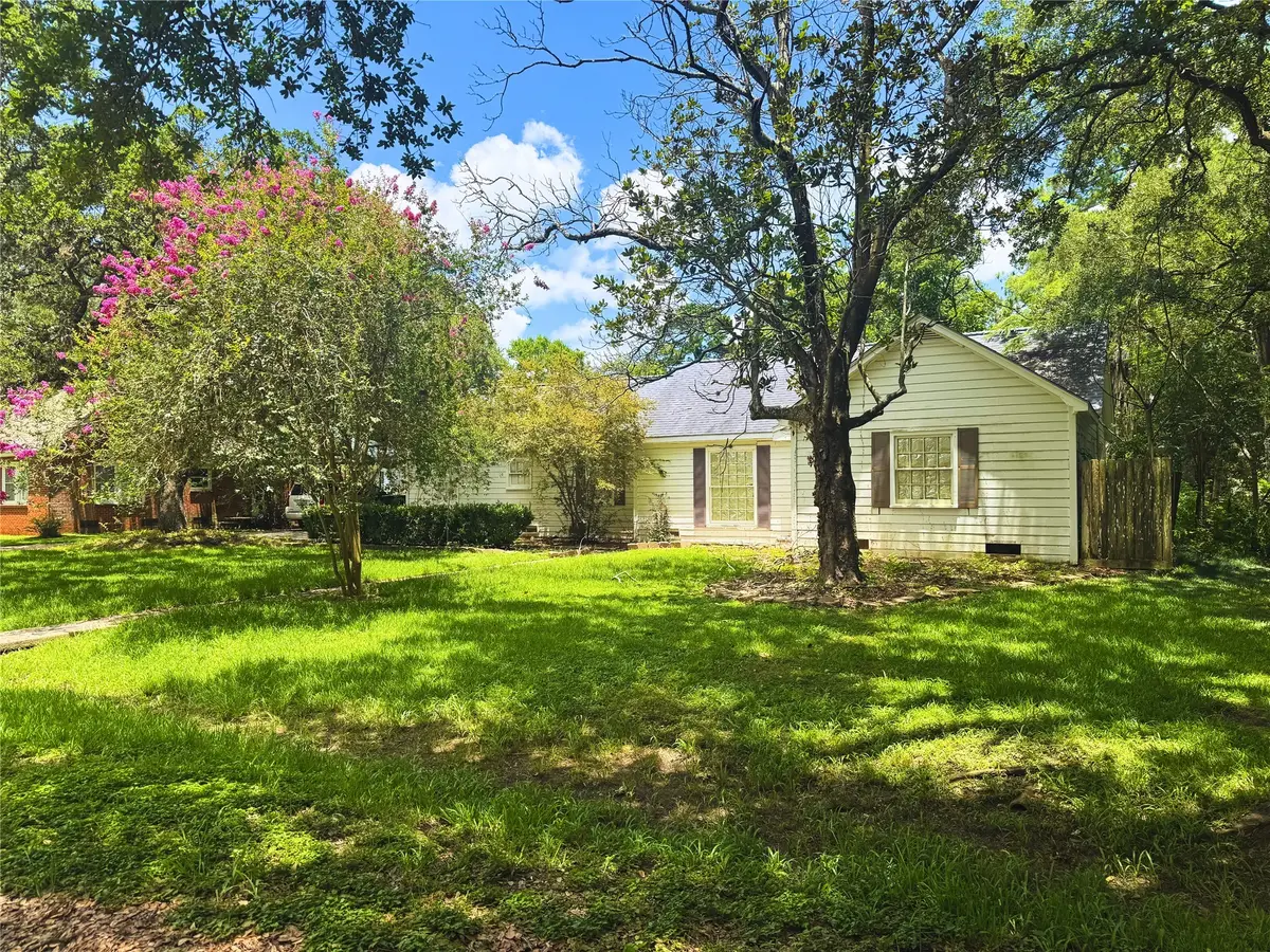 2921 Avenue I, Bay City, TX 77414 - Image #1