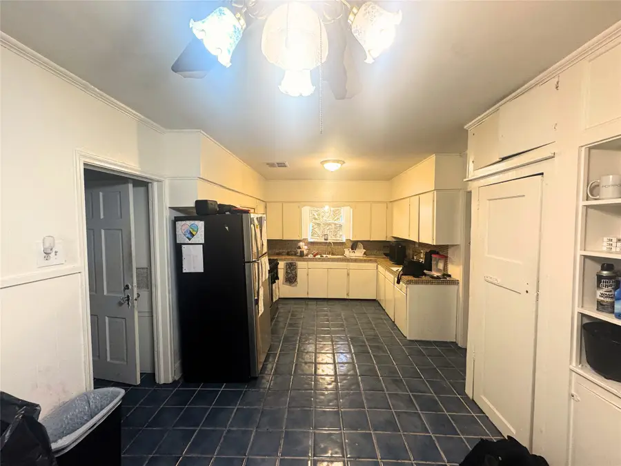 2921 Avenue I, Bay City, TX 77414 - Image #3