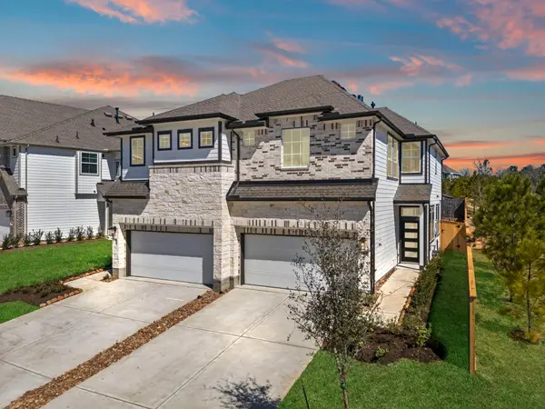 106 West Coralburst Loop, Montgomery, TX 77316